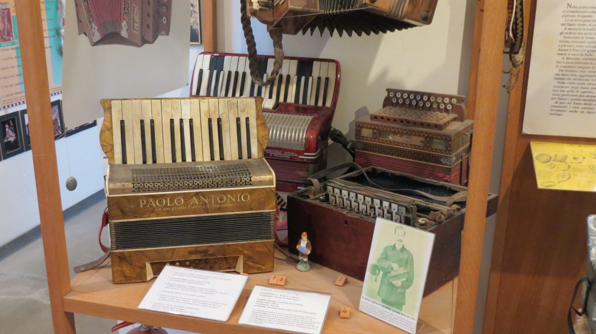 accordions
