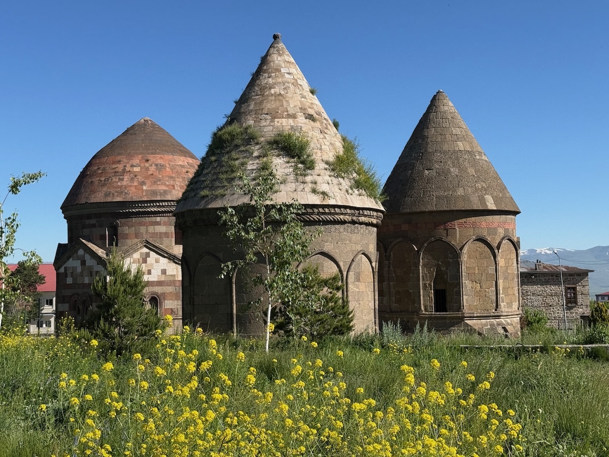 Three Tombs, Erzurum